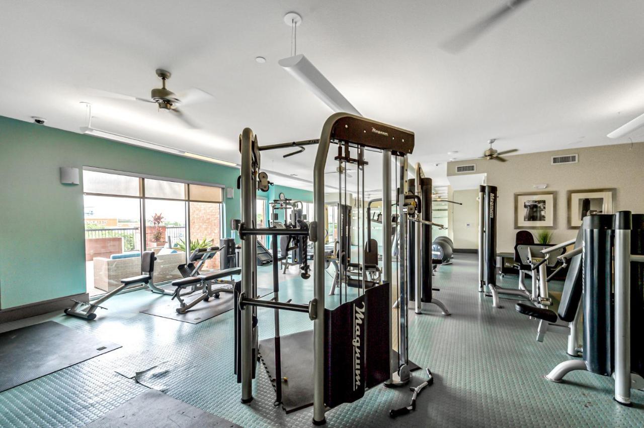 Pool View 1-bedroom Unit * Houston
