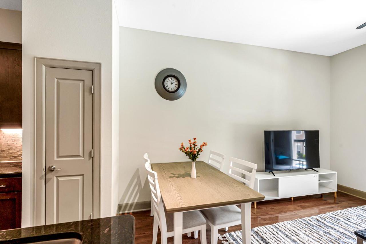 Pool View 1-bedroom Unit Daire *
