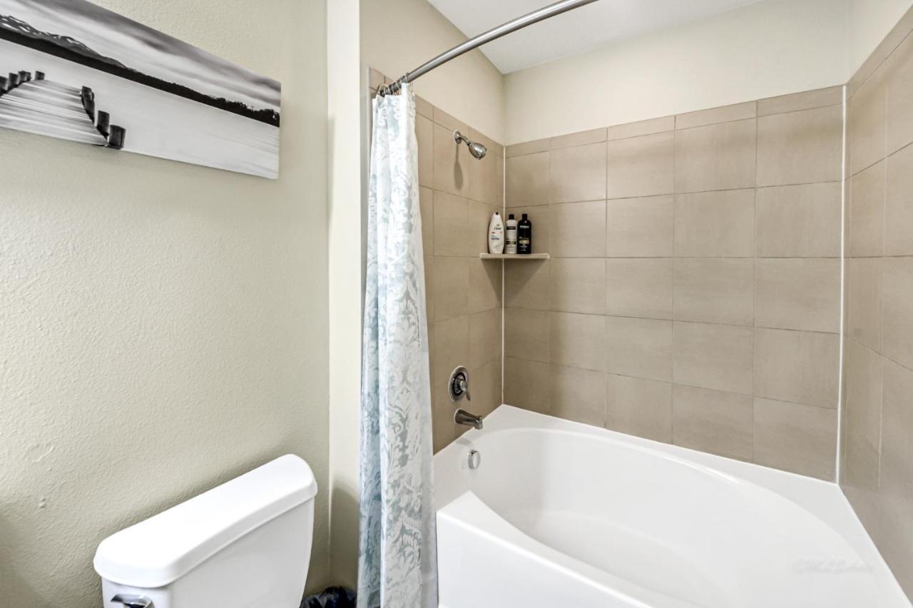 Pool View 1-bedroom Unit * Houston
